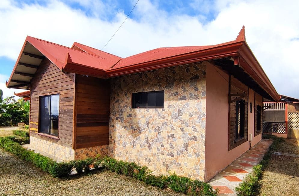 Se Vende Casa Rural de 5 Habitaciones en La Ese de Páramo con Amplio Lote y Clima de Montaña, Zona Sur, Costa Rica — Photo 4